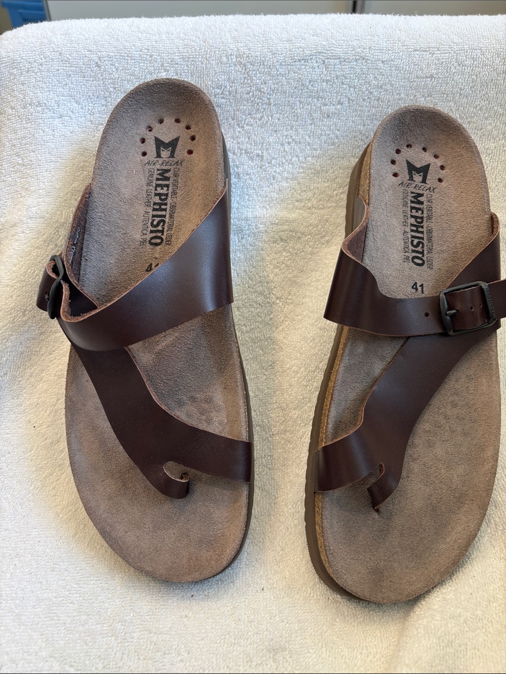 Mephisto Women’s Brown Leather Toe-Loop Sandals with Buckle